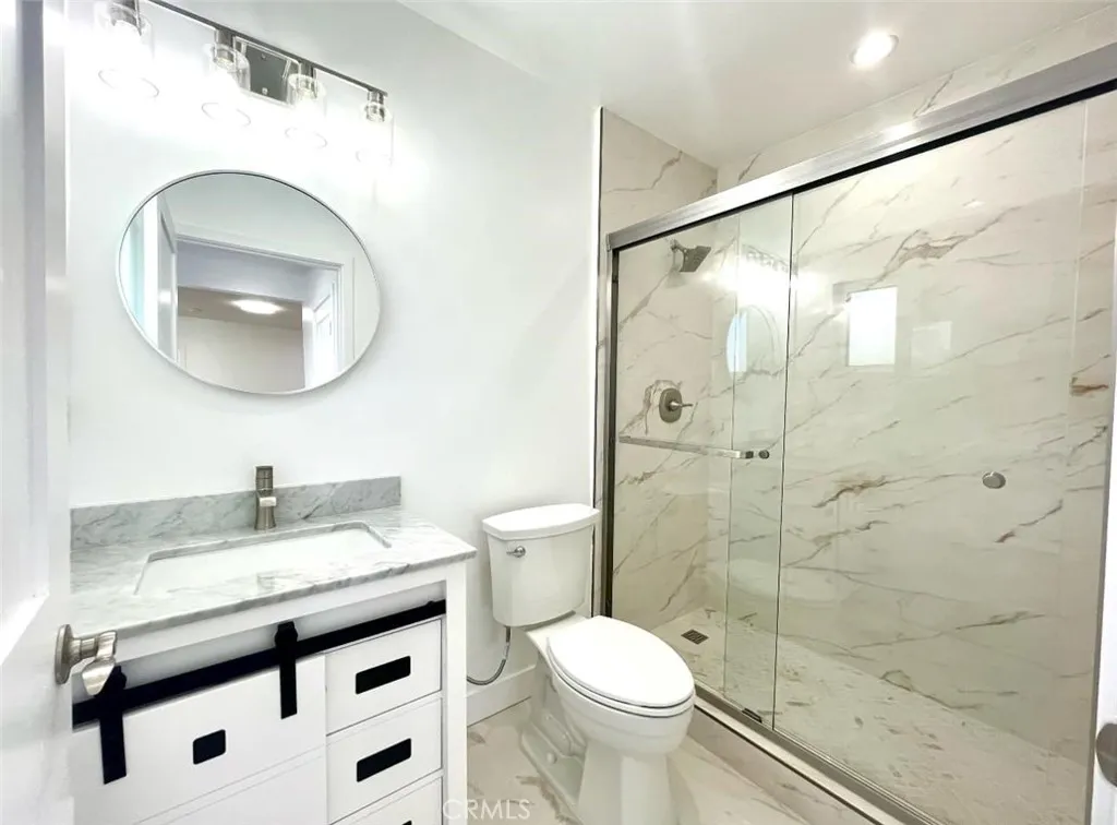 624 W 38th Street, San Pedro, California 90731 home-pic-16